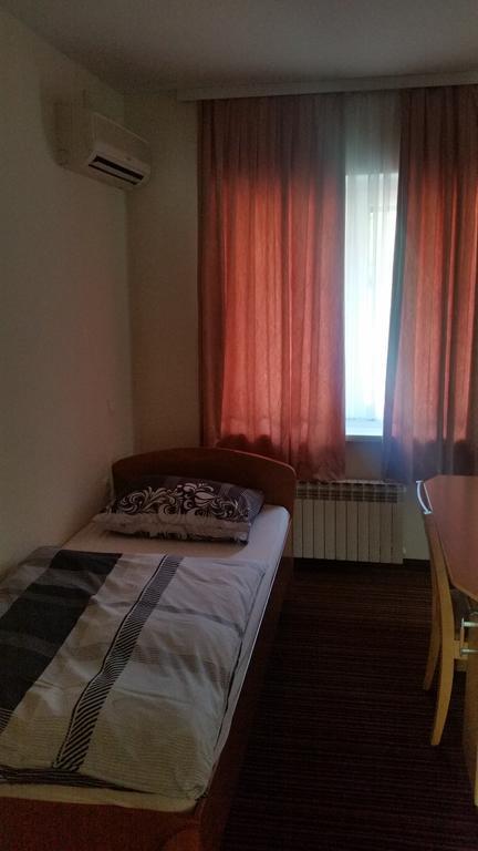 Guest House Grgin Dol Pozega Buitenkant foto