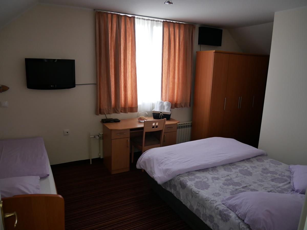 Guest House Grgin Dol Pozega Buitenkant foto