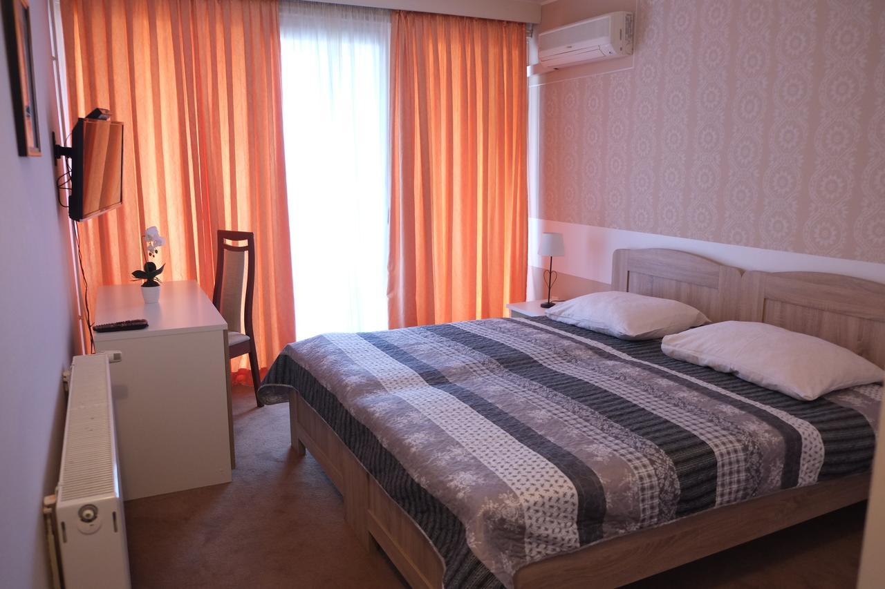 Guest House Grgin Dol Pozega Buitenkant foto